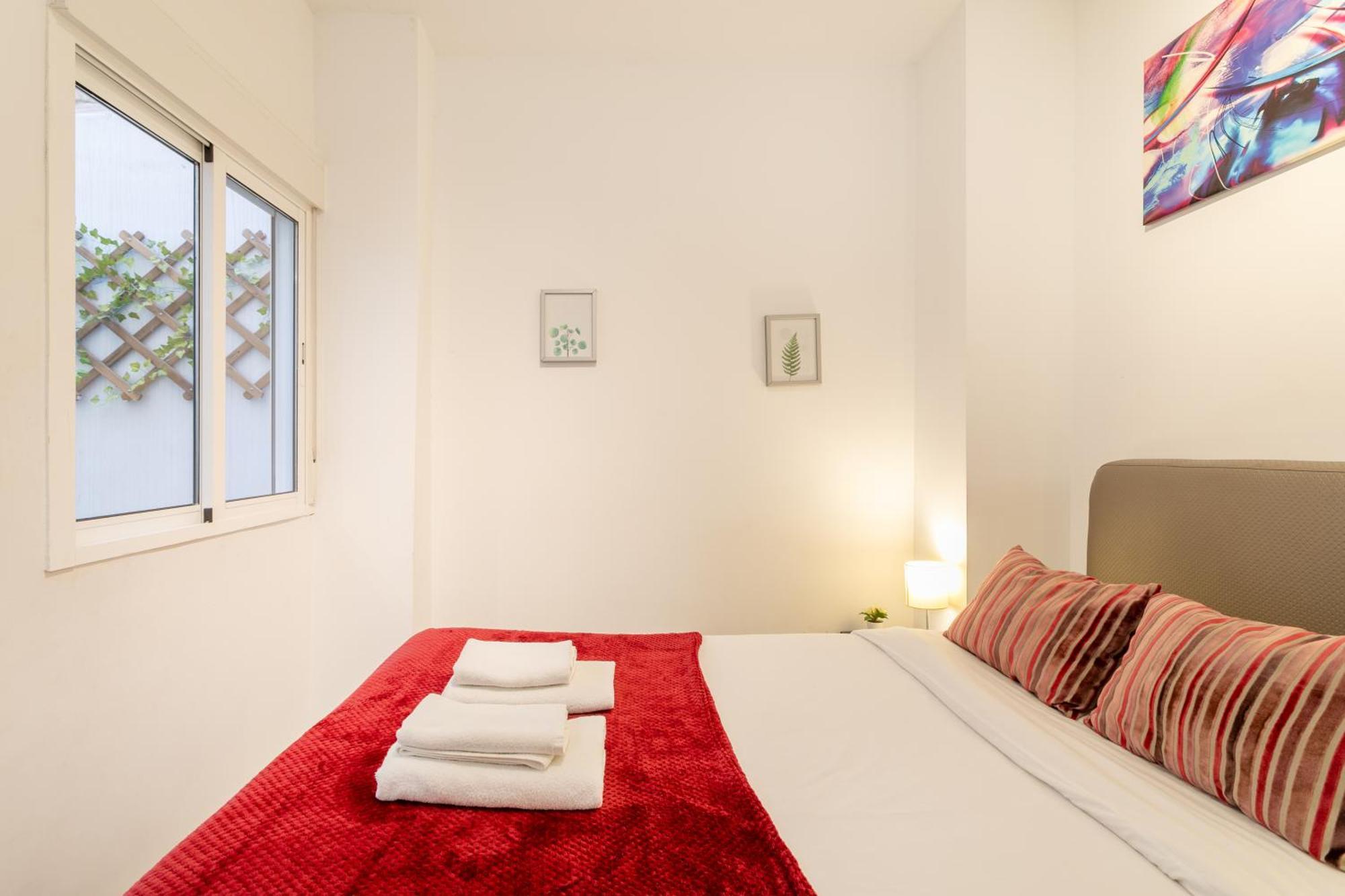 Apartamentos San Leandro, Centro อาลิกันเต ภายนอก รูปภาพ