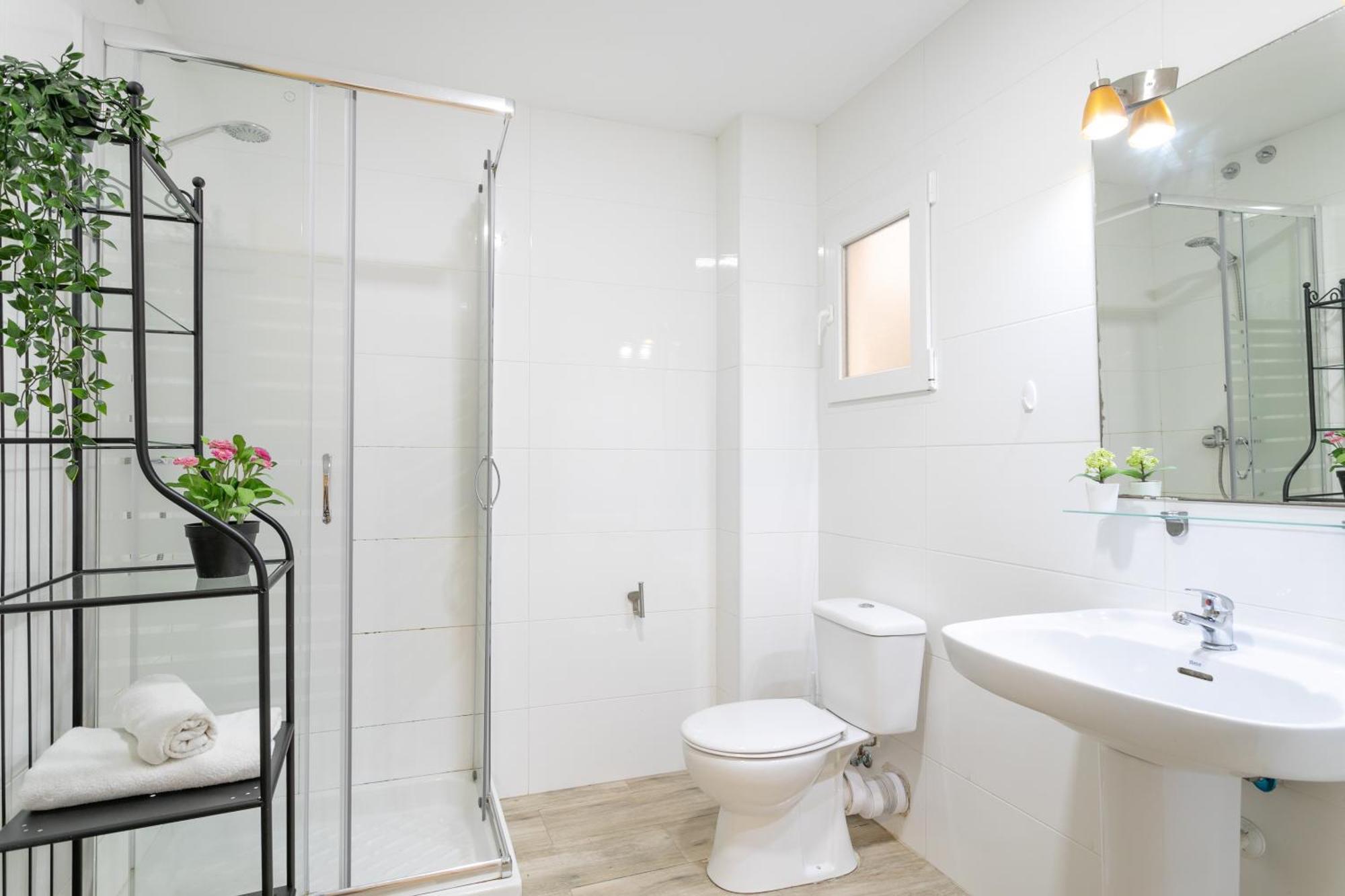 Apartamentos San Leandro, Centro อาลิกันเต ภายนอก รูปภาพ