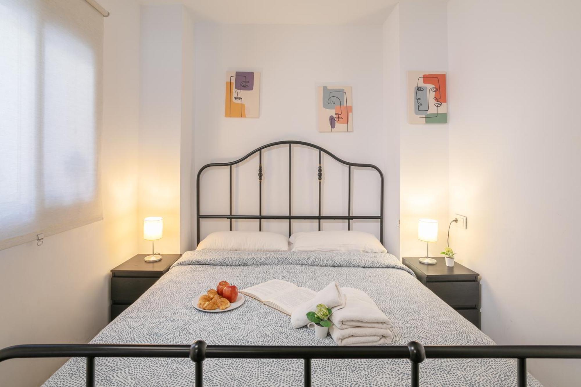 Apartamentos San Leandro, Centro อาลิกันเต ภายนอก รูปภาพ