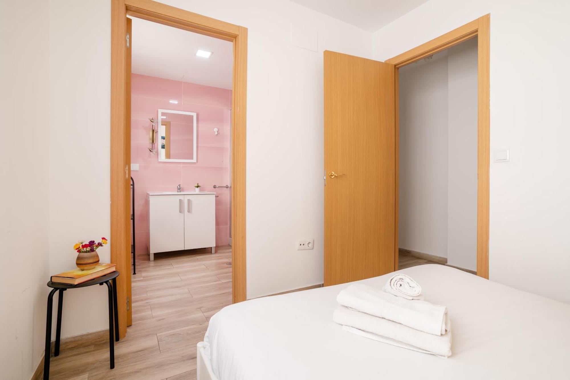 Apartamentos San Leandro, Centro อาลิกันเต ภายนอก รูปภาพ
