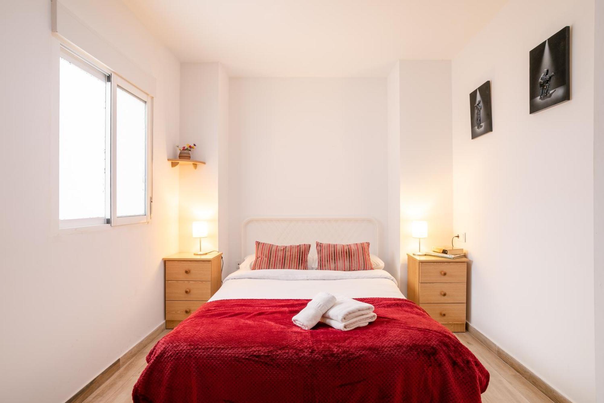 Apartamentos San Leandro, Centro อาลิกันเต ภายนอก รูปภาพ